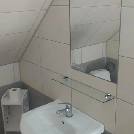 Klimatyzowane Goscinne I Tomek Quarto em Acomodações Particulares *