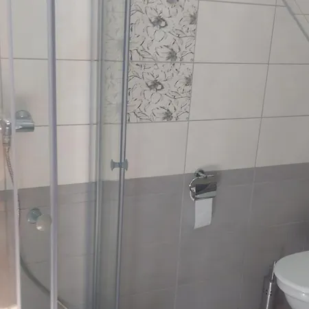 Klimatyzowane Goscinne I Tomek *