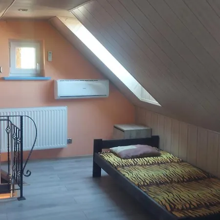 Klimatyzowane Goscinne I Tomek Homestay *