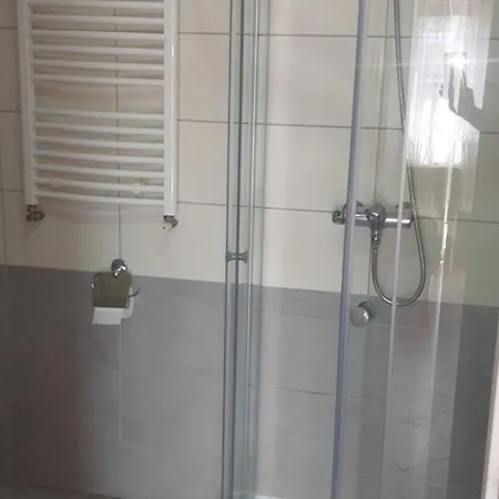 Klimatyzowane Goscinne I Tomek